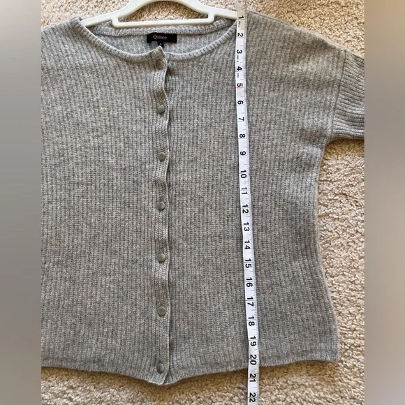 Quince 100% Yak Soft Rib Crew
Gray Cardigan Sweater size L - Picture 9 of 12